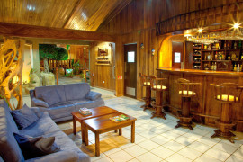 monteverde_country_lodge-lobby.jpg
